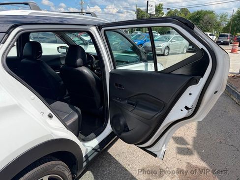 Used 2019 Nissan Kicks SR w/ SR Premium Package FWD image 15