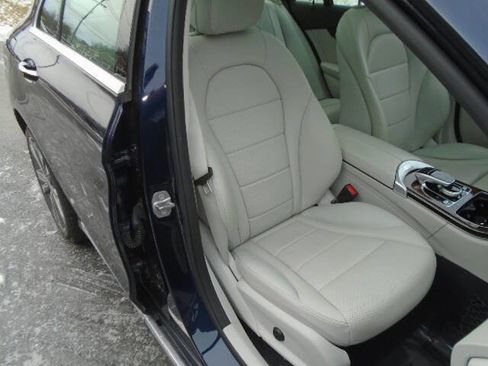 Used 2016 Mercedes-Benz C 300 4MATIC Sedan image 11