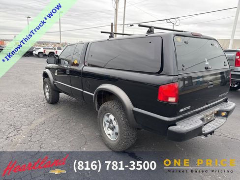 Used 2000 Chevrolet S10 Pickup LS w/ Preferred Equipment Group image 21