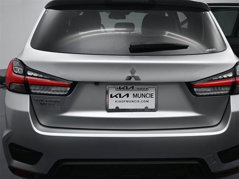 Used 2024 Mitsubishi Outlander Sport ES image 9