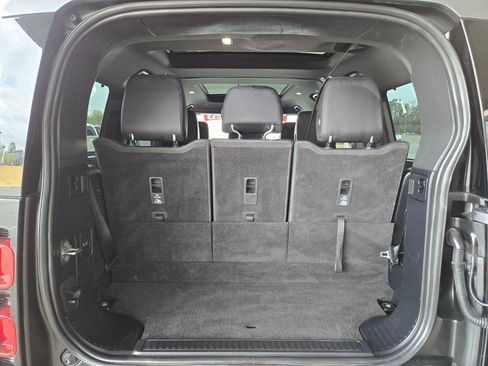 Used 2024 Land Rover Defender 130 X-Dynamic SE image 14
