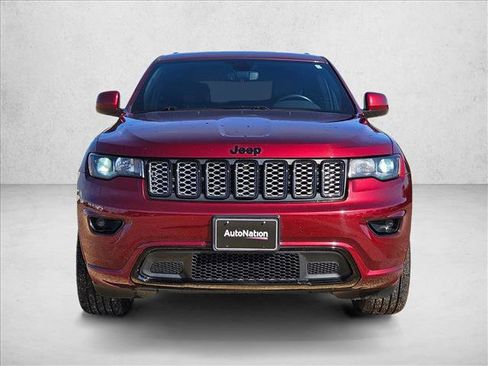 Used 2022 Jeep Grand Cherokee Laredo X RWD image 2