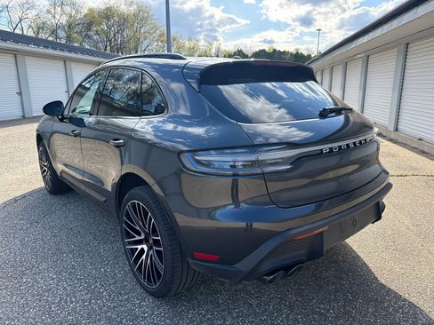 Used 2026 Porsche Macan AWD/4WD image 3