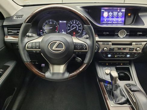 Used 2016 Lexus ES 350 w/ Luxury Package w/Wood Trim FWD image 22