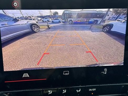 Used 2024 GMC Canyon Elevation w/ Convenience Package image 31