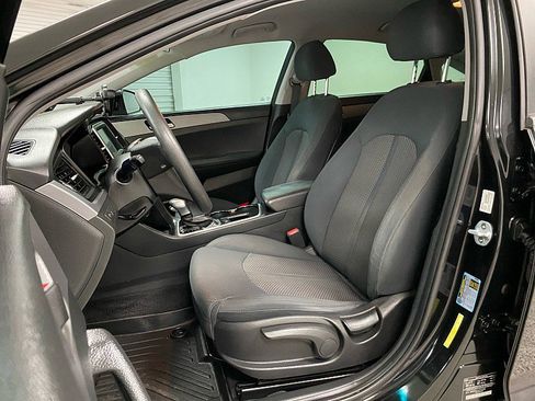 Used 2019 Hyundai Sonata SE image 10