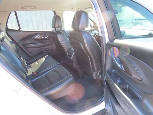 Used 2024 GMC Terrain SLT AWD/4WD image 26