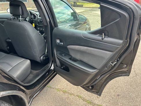 Used 2014 Dodge Avenger SE FWD image 24