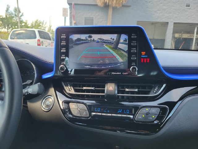 Used 2021 Toyota C-HR XLE FWD image 25
