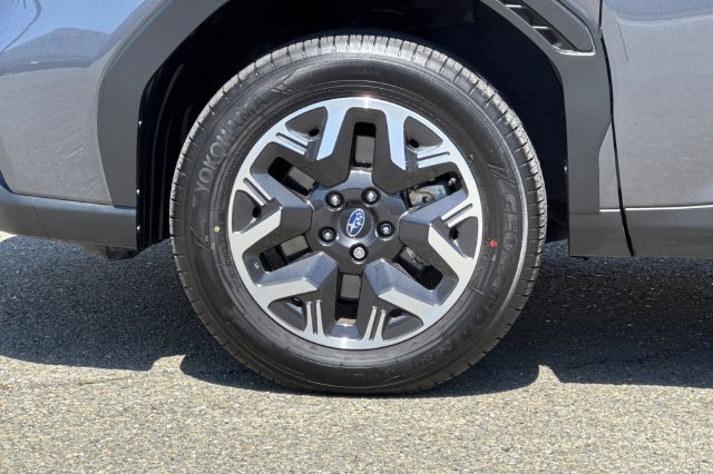 New 2026 Subaru Forester Premium AWD/4WD image 32