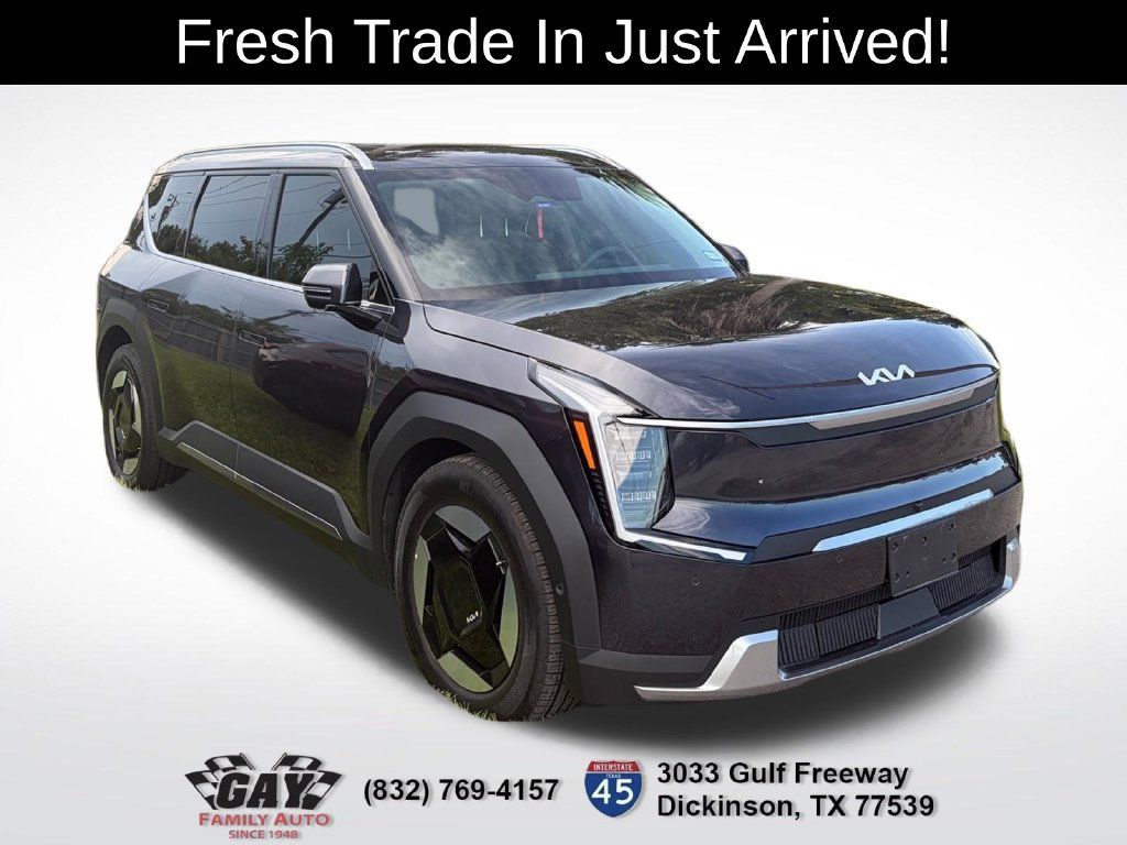Certified 2026 Kia EV9 Wind AWD/4WD image 1