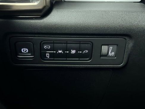 Used 2025 GMC Hummer EV 3X w/ LPO, Sport Package image 18