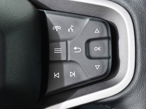 New 2025 Ford Bronco Badlands image 34