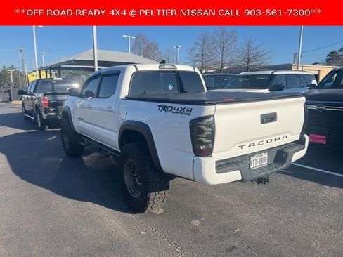 Used 2019 Toyota Tacoma TRD Off-Road image 4