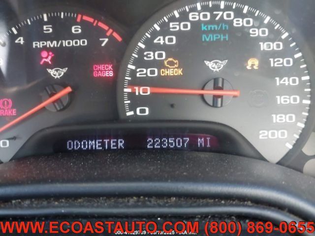 Used 1998 Chevrolet Corvette Coupe w/ Memory Pkg RWD image 9