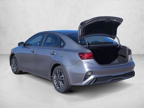 Used 2024 Kia Forte LXS image 7