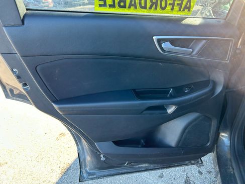 Used 2015 Ford Edge SEL image 13