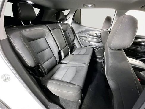 Used 2023 GMC Terrain SLE image 25