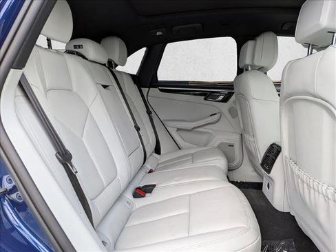 Used 2025 Porsche Macan S image 24