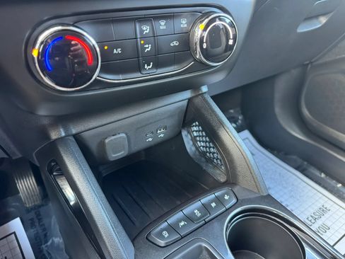 Used 2024 Chevrolet TrailBlazer LS w/ LS Convenience Package FWD image 50