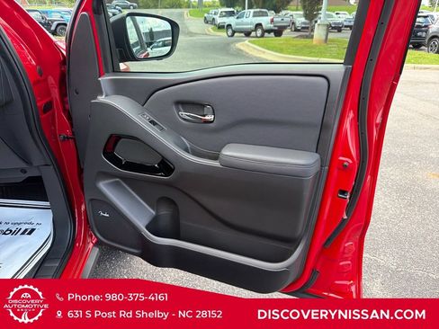 Certified 2022 Nissan Frontier PRO-4X w/ Pro-4X Premium Package AWD/4WD image 38