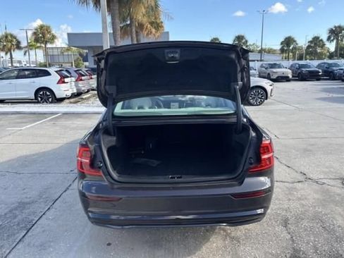 Used 2023 Volvo S60 B5 Core FWD image 8
