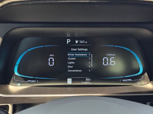 Certified 2025 Hyundai Elantra Sport image 17