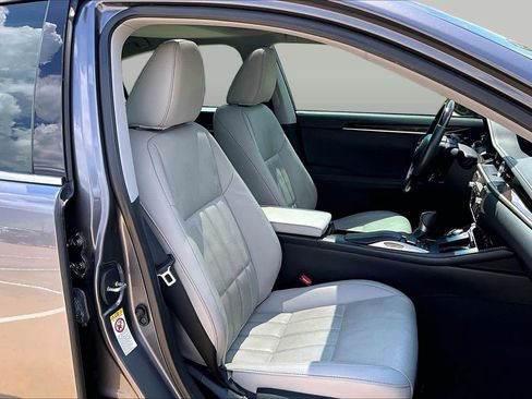 Used 2018 Lexus ES 350 w/ Luxury Package w/Wood Trim FWD image 8