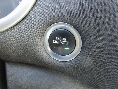 Used 2022 Chevrolet Malibu LT image 40