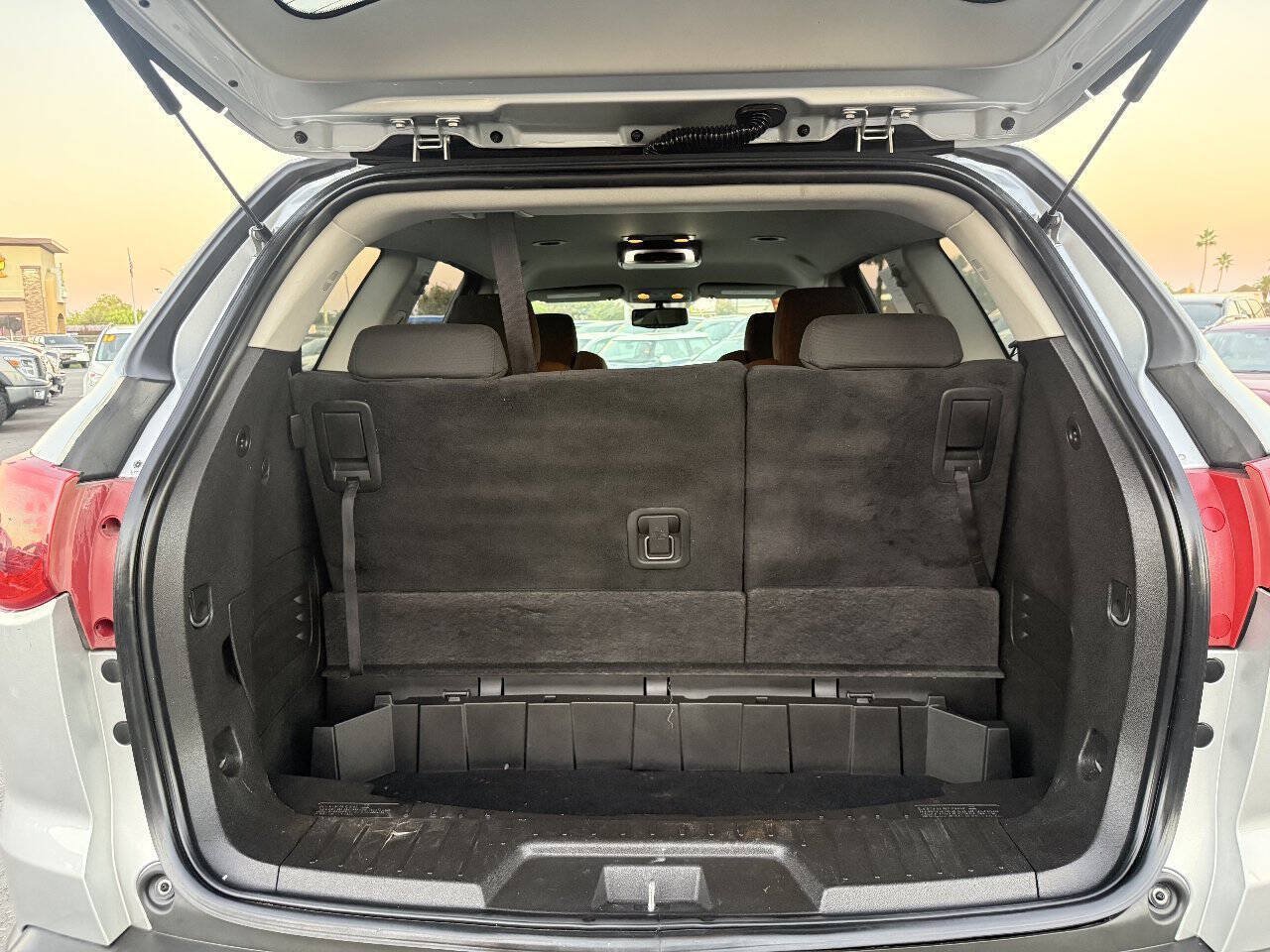 Used 2012 Chevrolet Traverse LT w/ All-Star Edition FWD image 18