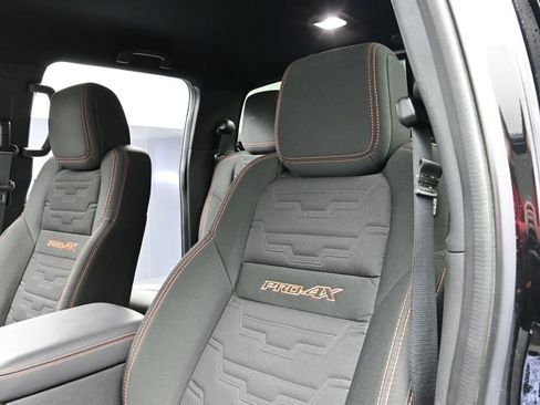 Used 2023 Nissan Frontier PRO-4X w/ Pro Convenience Package image 12