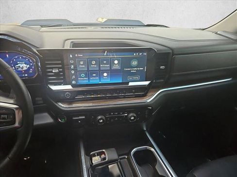 Used 2024 Chevrolet Silverado 1500 LT Trail Boss w/ LT Trail Boss Premium Package AWD/4WD image 15