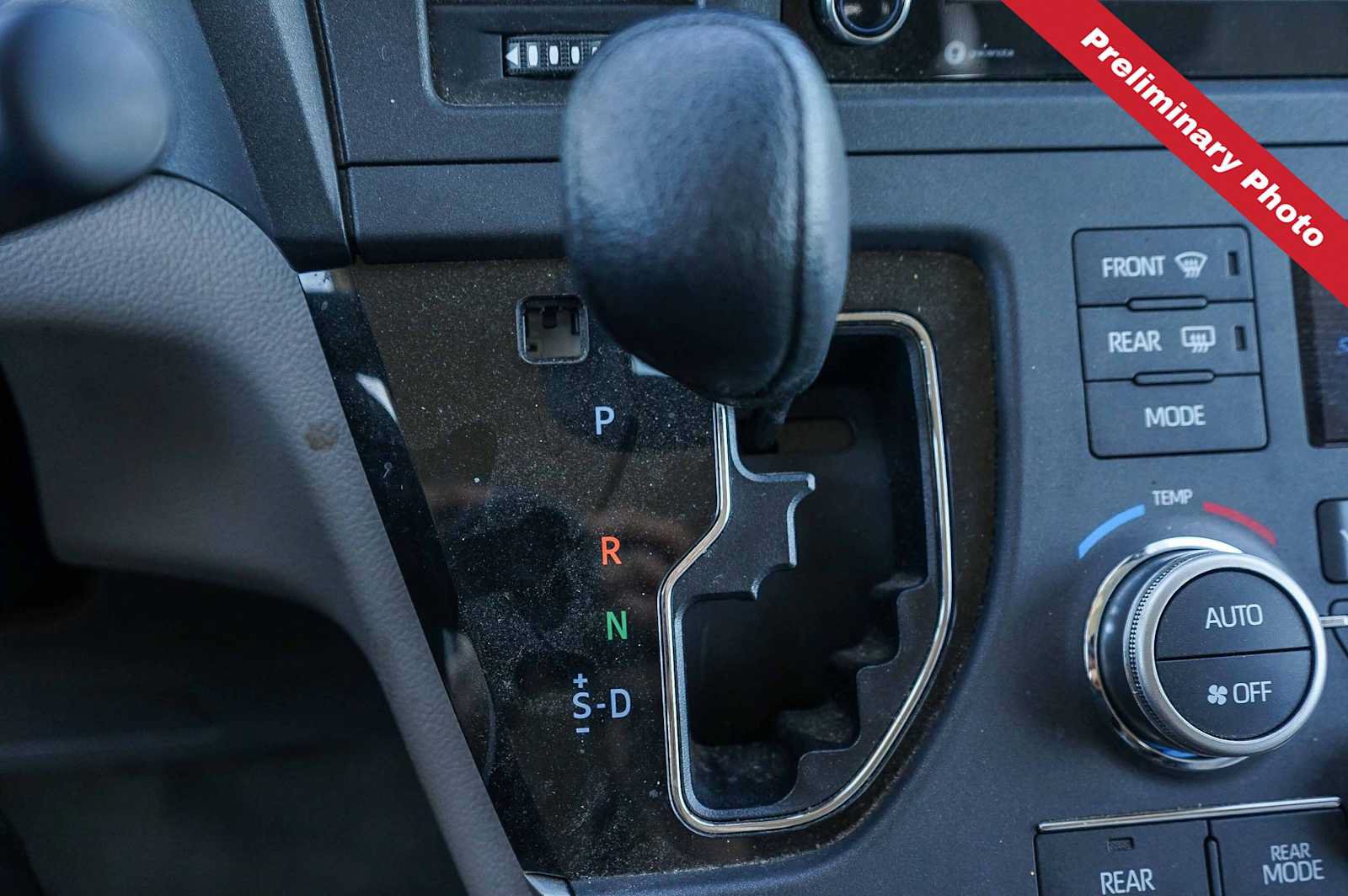 Used 2020 Toyota Sienna LE FWD image 15