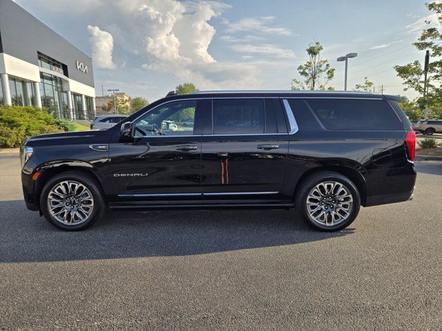 Used 2023 GMC Yukon XL Denali Ultimate AWD/4WD image 11
