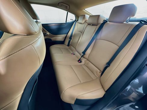 Used 2024 Lexus ES 350 w/ Premium Package FWD image 26