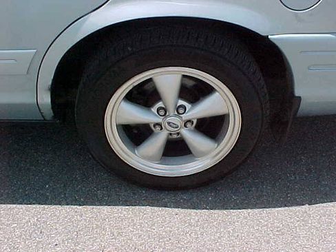 Used 2007 Ford Crown Victoria LX RWD image 40