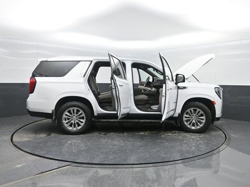 Used 2022 GMC Yukon SLT w/ SLT Premium Package image 56