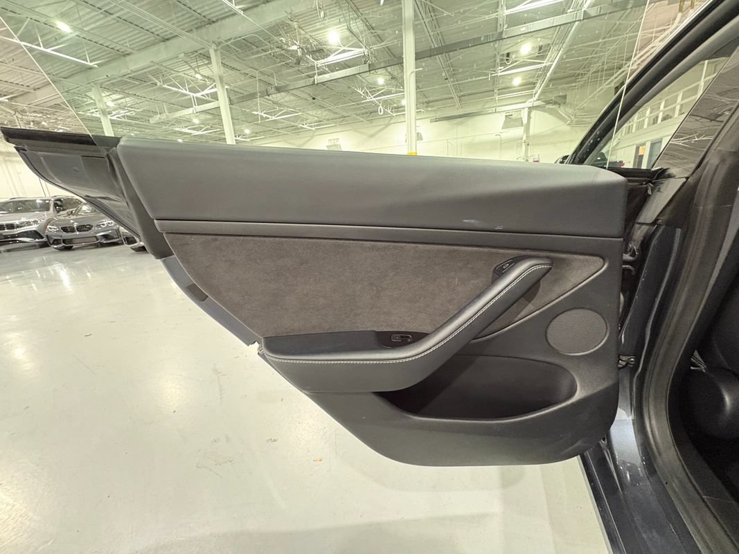 Used 2022 Tesla Model 3 Long Range AWD/4WD image 29