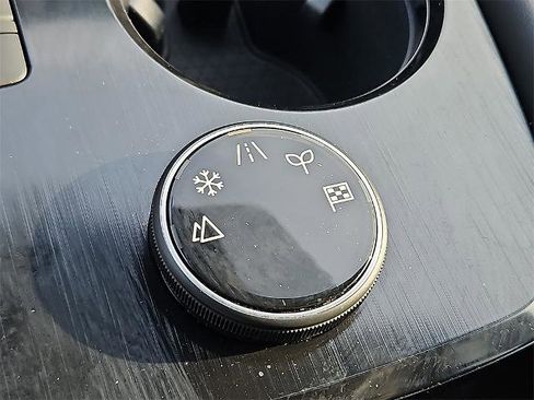 Certified 2021 Nissan Rogue SL image 18