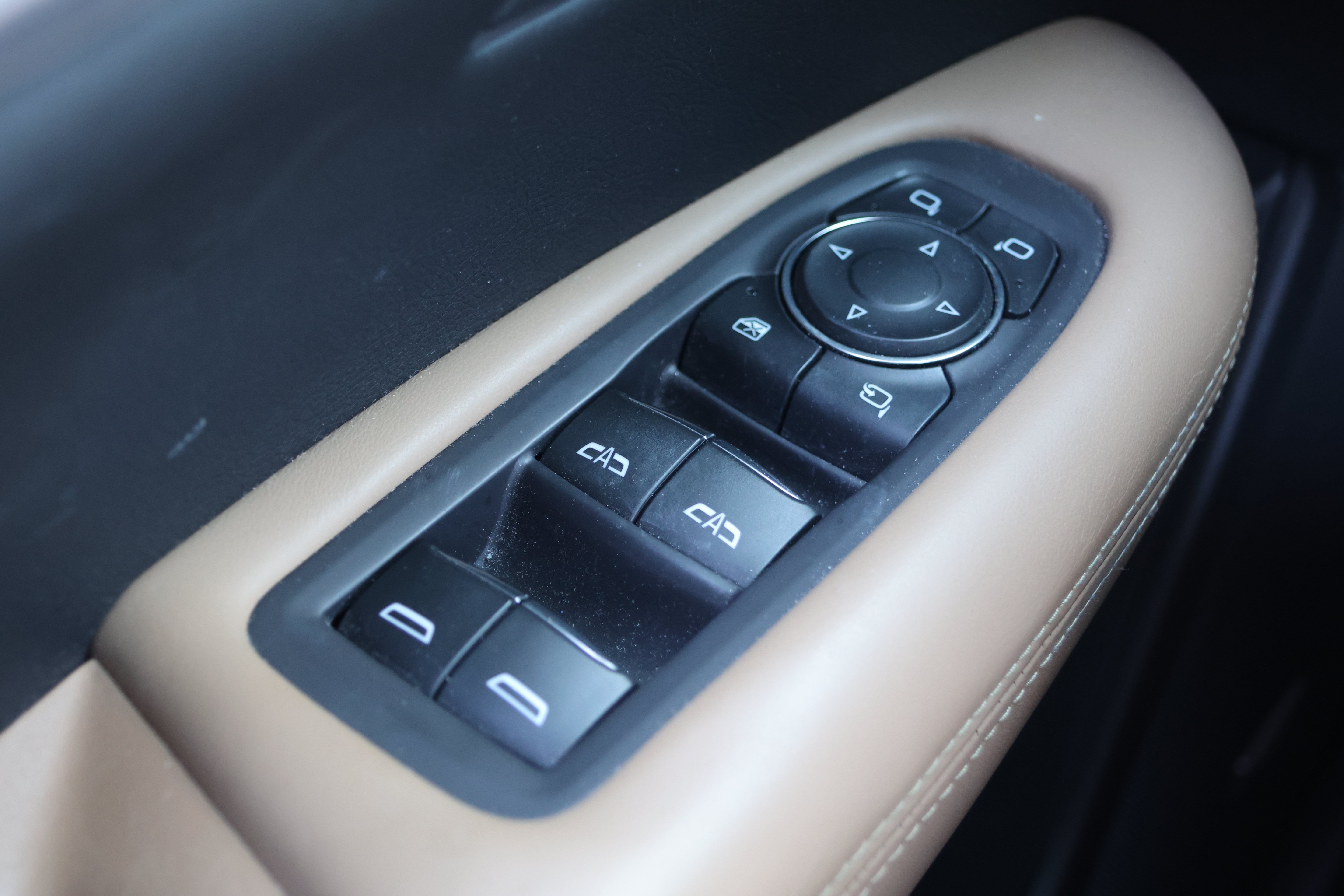 Used 2021 Cadillac XT5 Premium Luxury w/ Platinum Package FWD image 15
