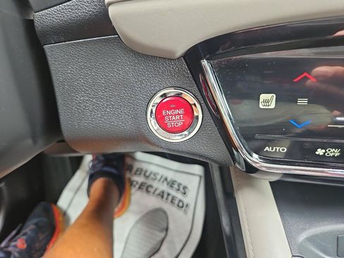 Used 2017 Honda HR-V EX image 29