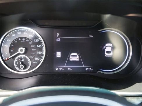 Used 2025 Genesis G70 2.5T w/ Sport Prestige Package image 13