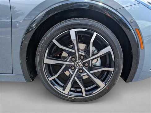 Used 2024 Toyota Prius Prime Premium w/ Advanced Technology Package FWD image 21
