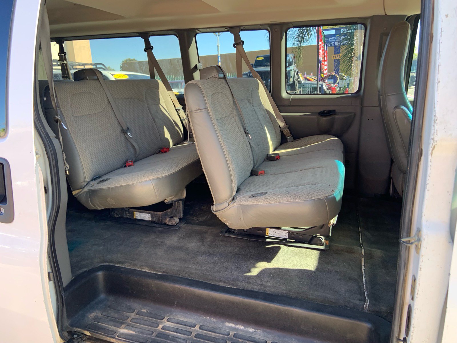 Used 2017 Chevrolet Express 3500 LT w/ LT Preferred Equipment Group RWD image 10