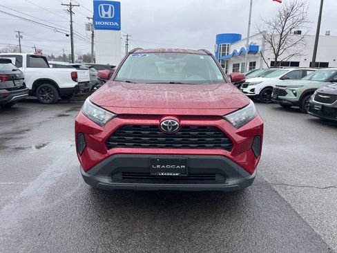 Used 2021 Toyota RAV4 LE image 8