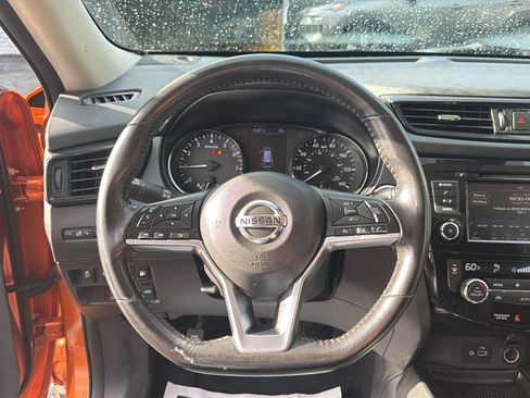 Used 2019 Nissan Rogue SV AWD/4WD image 15