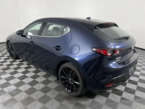 Used 2019 MAZDA MAZDA3 Hatchback w/ Premium Package image 9