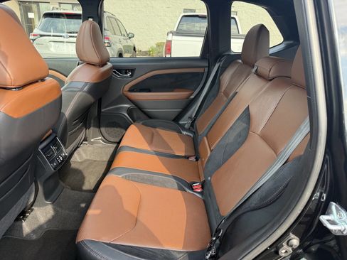 Used 2025 Subaru Forester Touring image 21