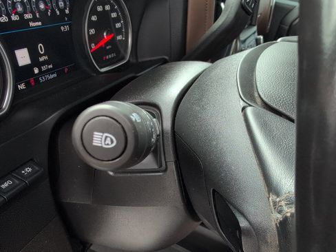 Used 2022 Chevrolet Silverado 2500 High Country w/ Z71 Off-Road Package image 23