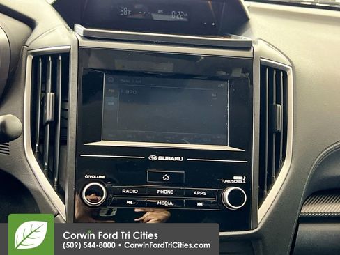 Used 2018 Subaru Crosstrek 2.0i Premium w/ Eyesight System image 22